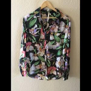 FLORAL BLOUSE